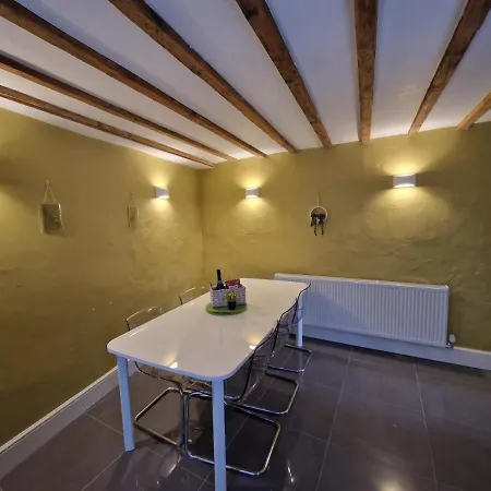 Дом отдыха Courtyard *