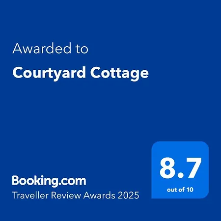 Courtyard Дом отдыха *